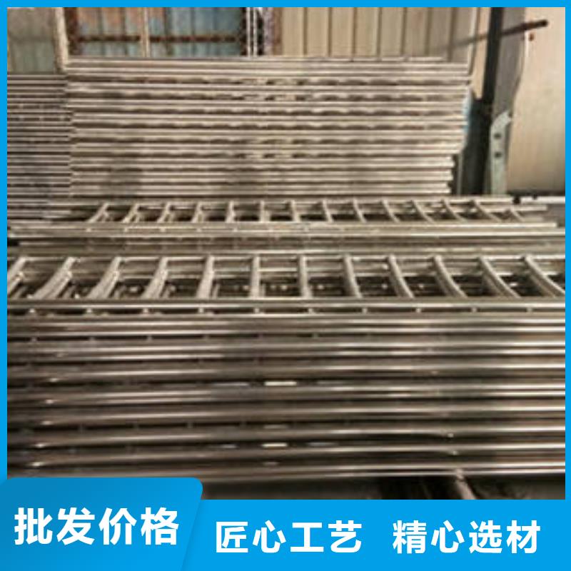 银川生产复合不锈钢管护栏使用寿命长