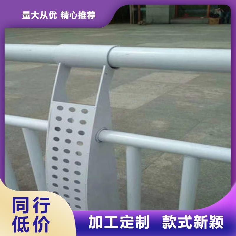 广东该地景观木纹护栏  聚宜兴安全护栏