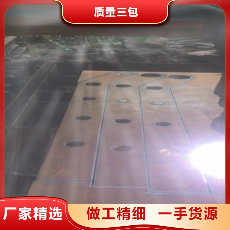 橋梁防撞護(hù)欄廠家價(jià)格低產(chǎn)地源頭好貨