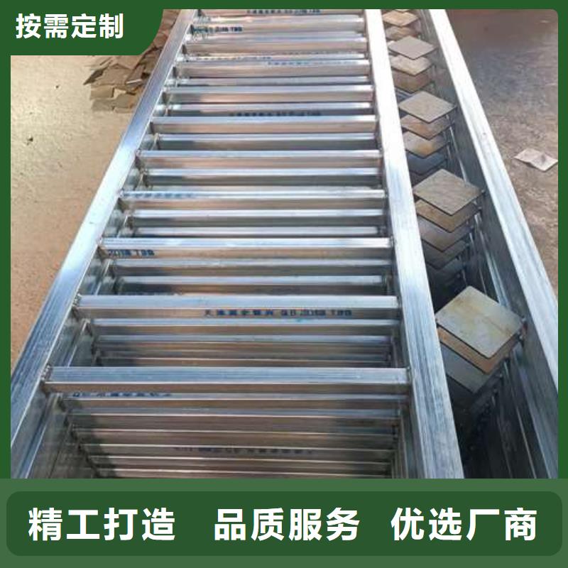 防撞護欄量大優(yōu)惠_現(xiàn)貨供應