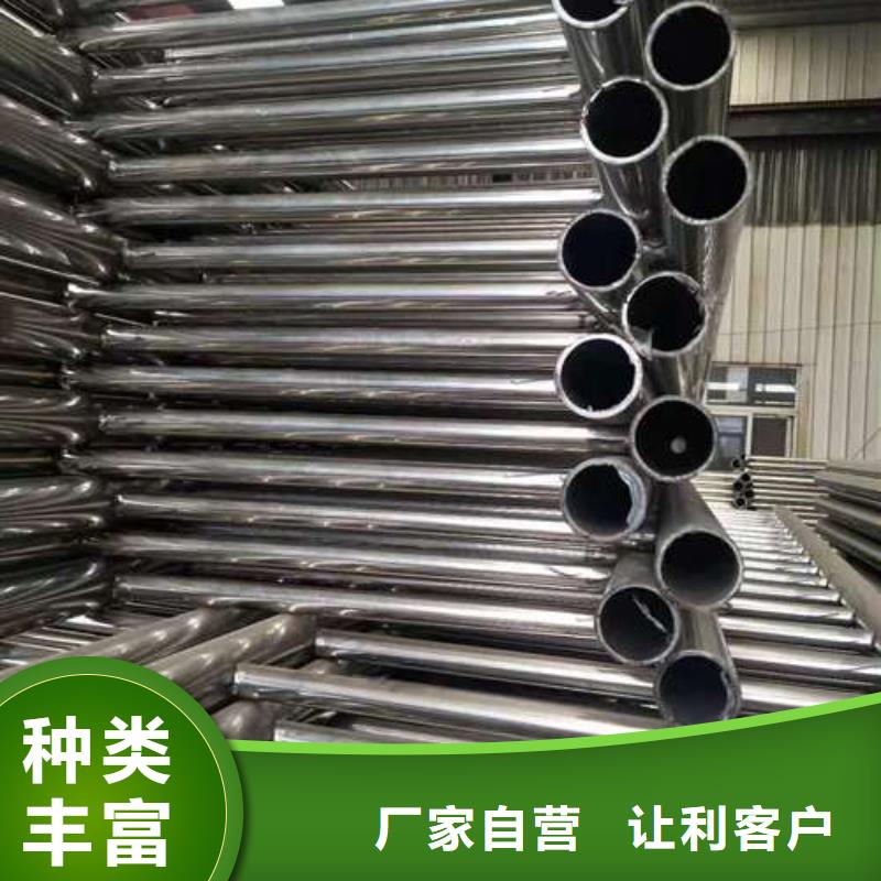 生產(chǎn)道路護欄廠家-可定制