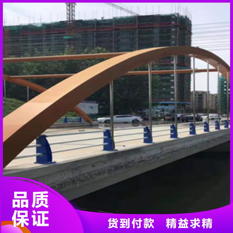 不銹鋼橋梁護(hù)欄廠家-專心做產(chǎn)品廠家技術(shù)完善