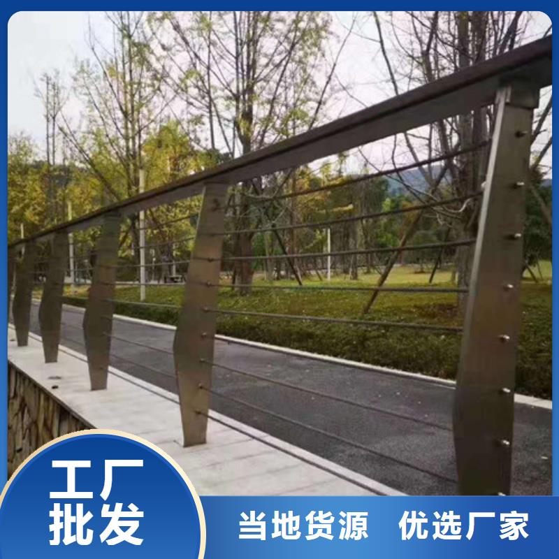 橋梁防撞護欄優(yōu)質(zhì)之選讓利客戶