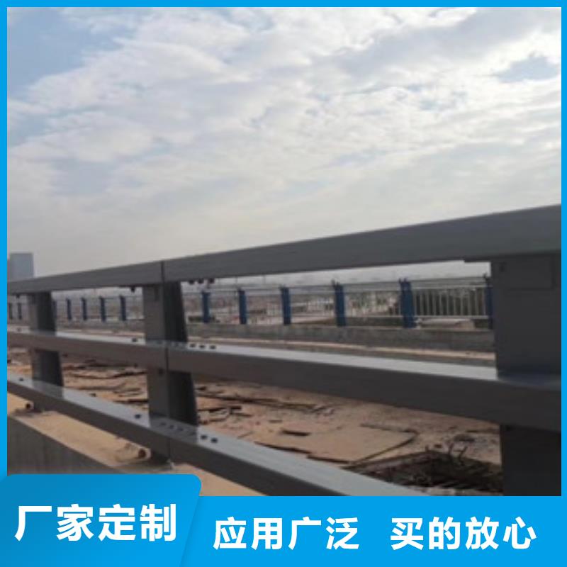 批發(fā)防撞護(hù)欄的當(dāng)?shù)貜S家