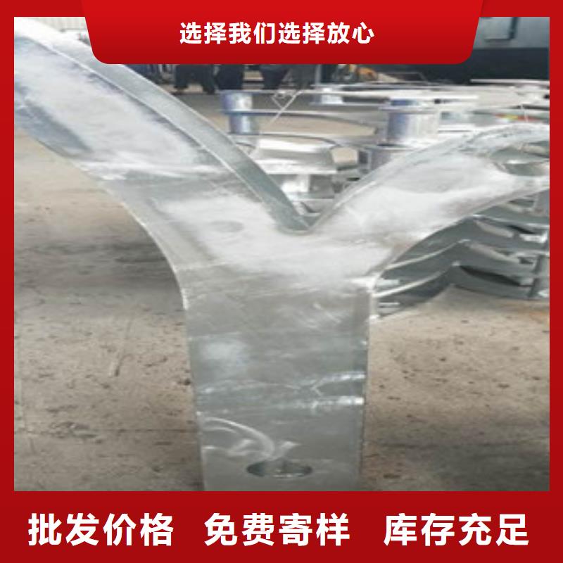 公路隔离护栏结实耐用