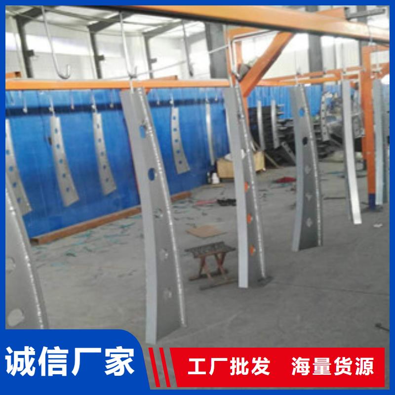 如何选择道路护栏本地厂家