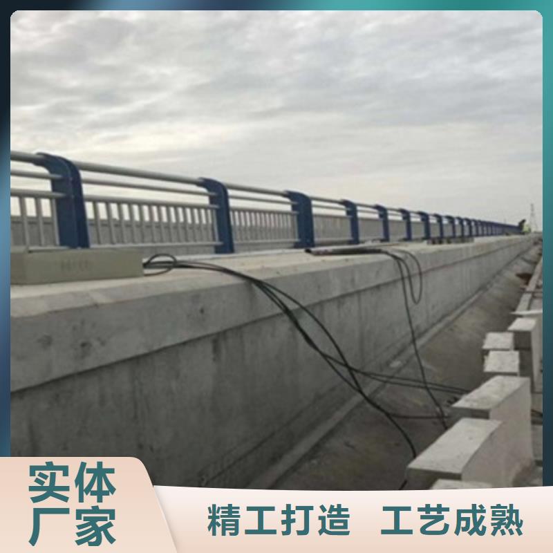 不銹鋼復(fù)合管護欄質(zhì)優(yōu)價廉為品質(zhì)而生產(chǎn)