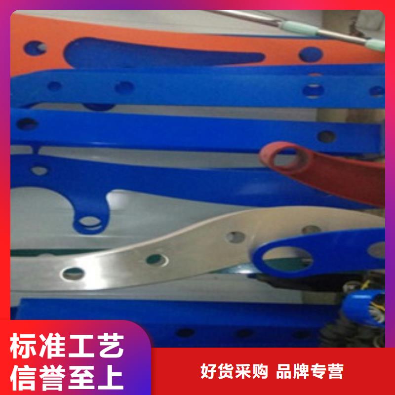 不銹鋼橋梁護(hù)欄來(lái)電報(bào)價(jià)