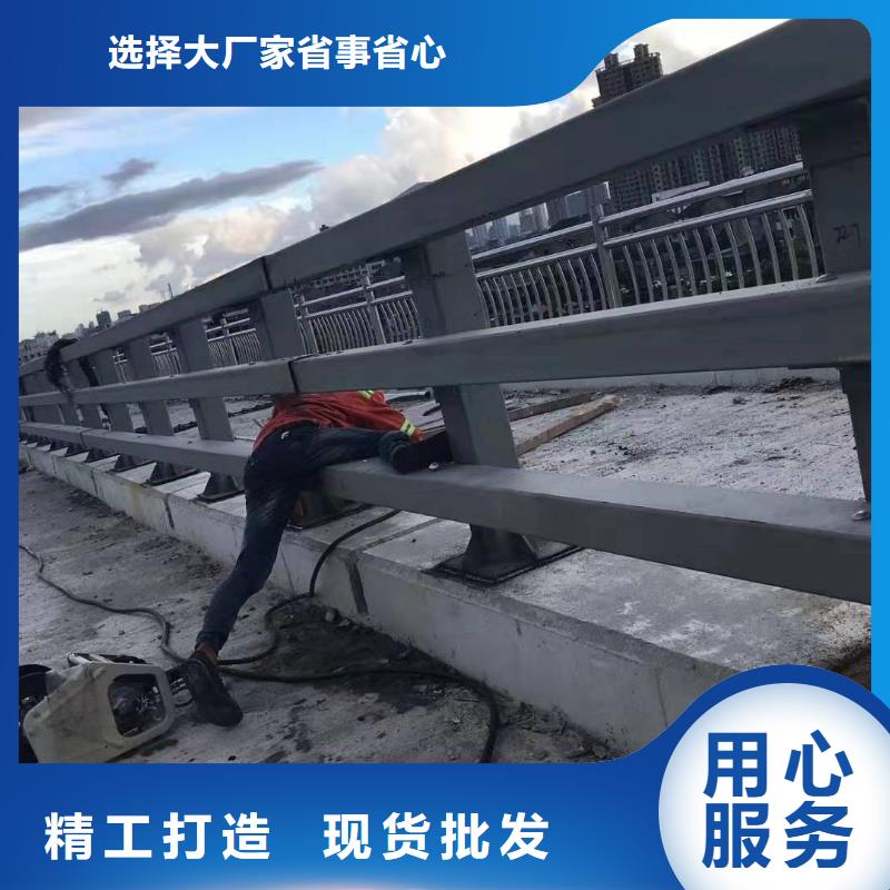 防撞護(hù)欄正規(guī)廠家生產(chǎn)品質(zhì)可靠