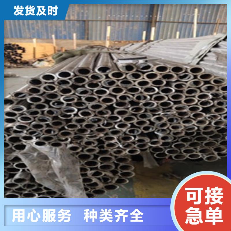 不銹鋼復合管道路護欄怎么買