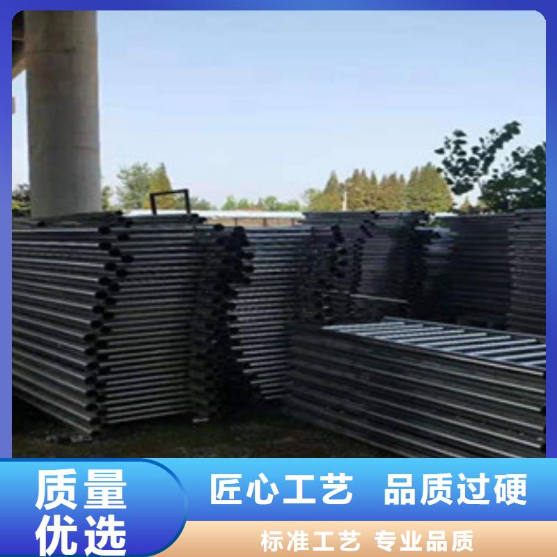 不銹鋼復(fù)合管護(hù)欄鋼板立柱新品上市