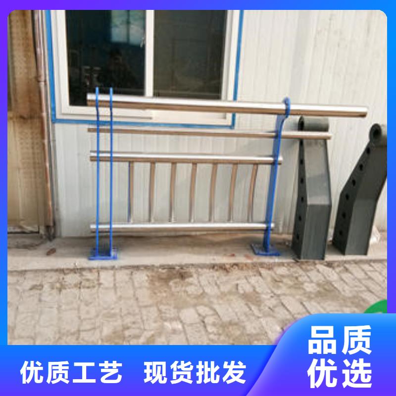 護(hù)欄施工隊(duì)伍