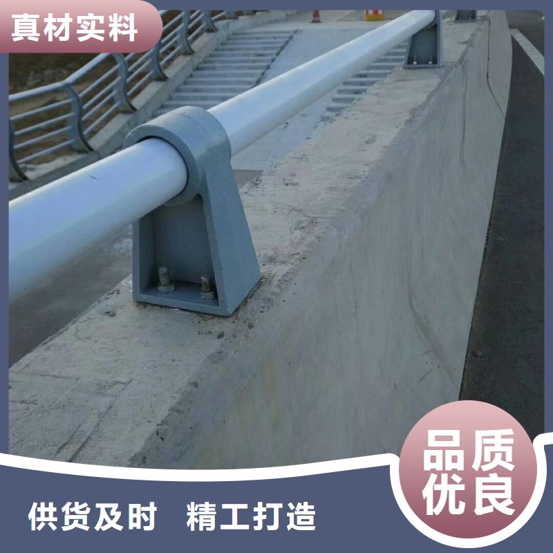 道路隔离栏杆使用寿命长