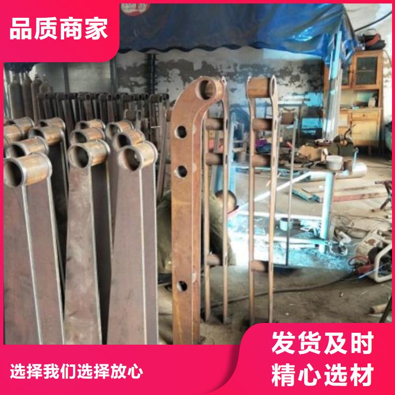 公路隔離護(hù)欄-存貨充足
