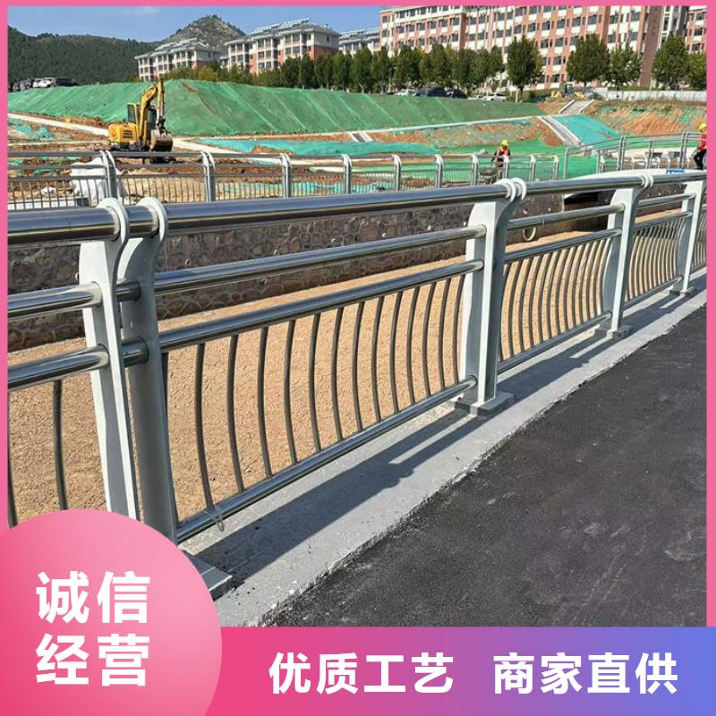 河堤景观桥上灯光护栏保质保量