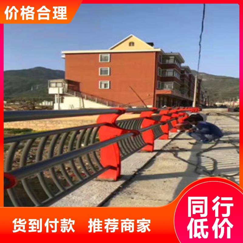 广东省梅州快速发货亮洁护栏钢板立柱产品展示-山东亮洁护栏