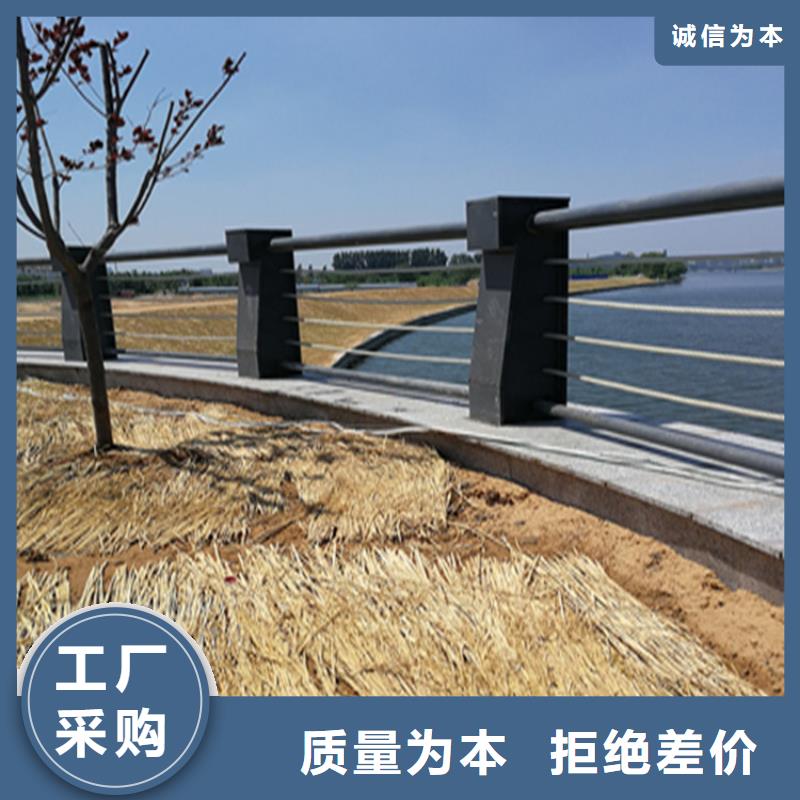 鋼板包廂護欄立柱展鴻護欄靠譜廠家
