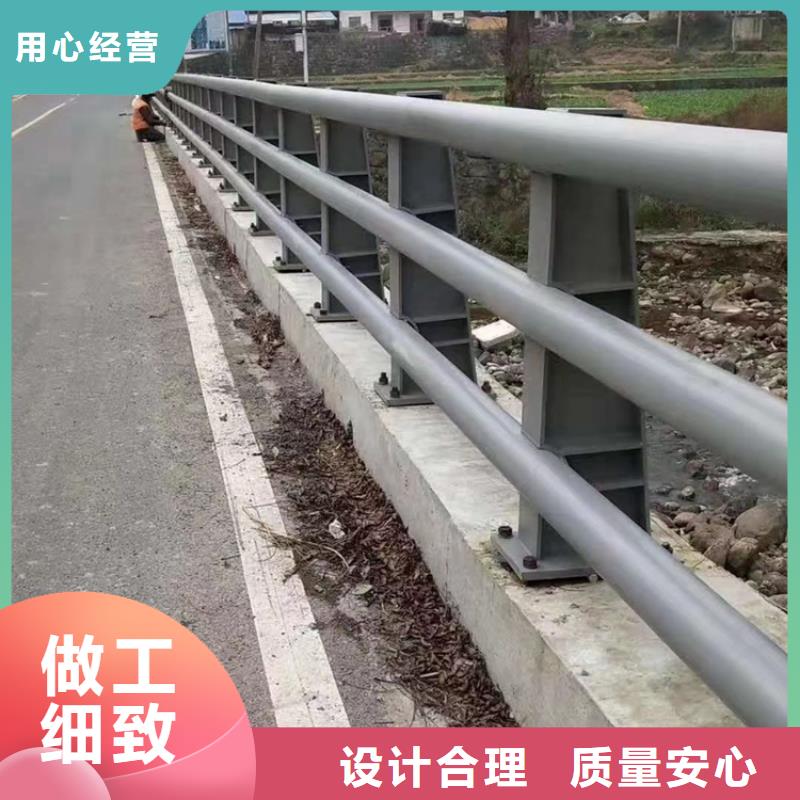 氟碳漆喷塑防撞立柱厂家直营