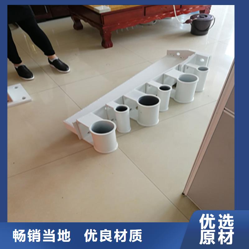 橋梁燈光防撞護欄展鴻護欄品質高端
