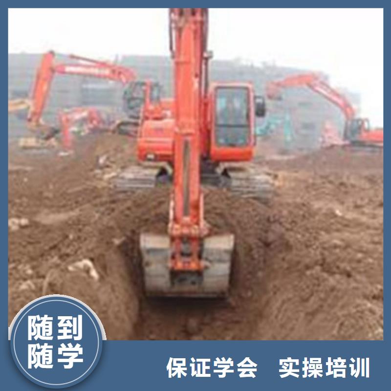 唐縣鏟車駕駛培訓學校學期短好就業工資高