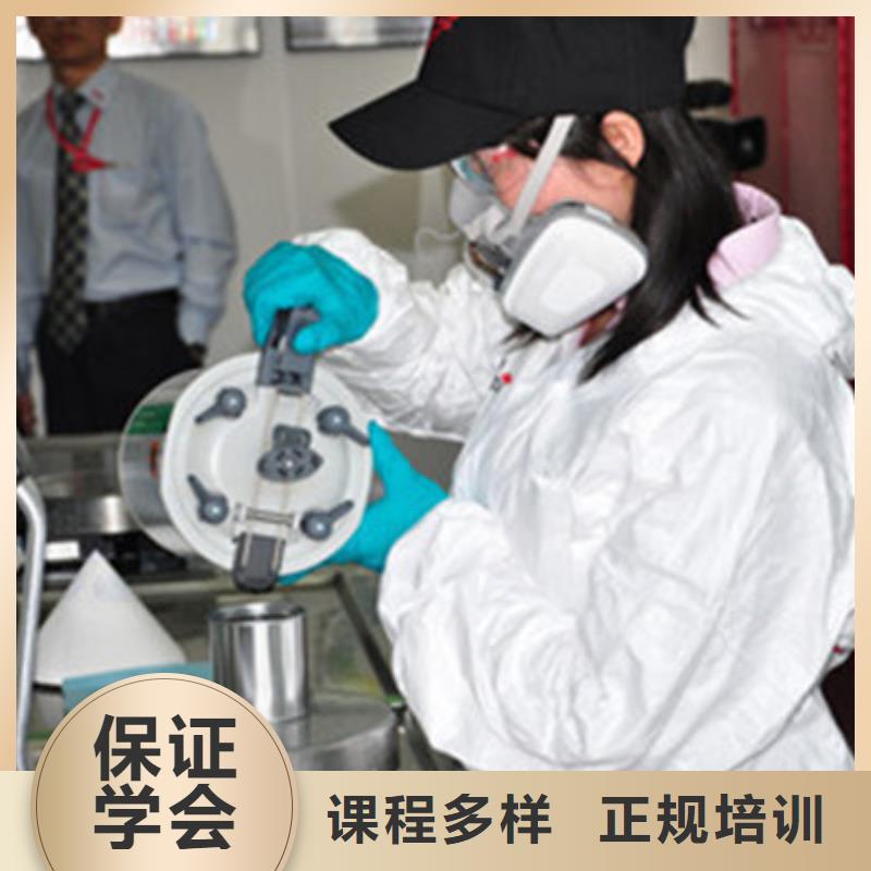 汽車美容裝具培訓學新能源汽修學費多少錢實操教學