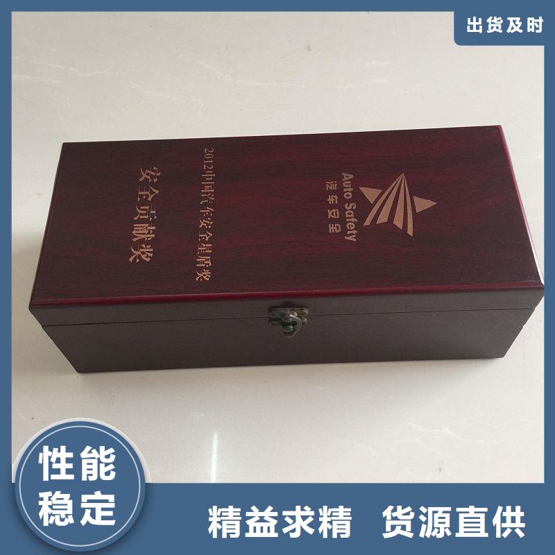 【木盒防偽嚴(yán)格把控每一處細(xì)節(jié)】