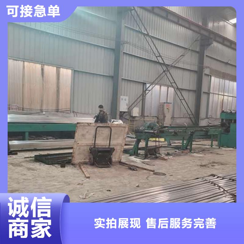 公路防撞燈光護欄大量現貨隨時發貨