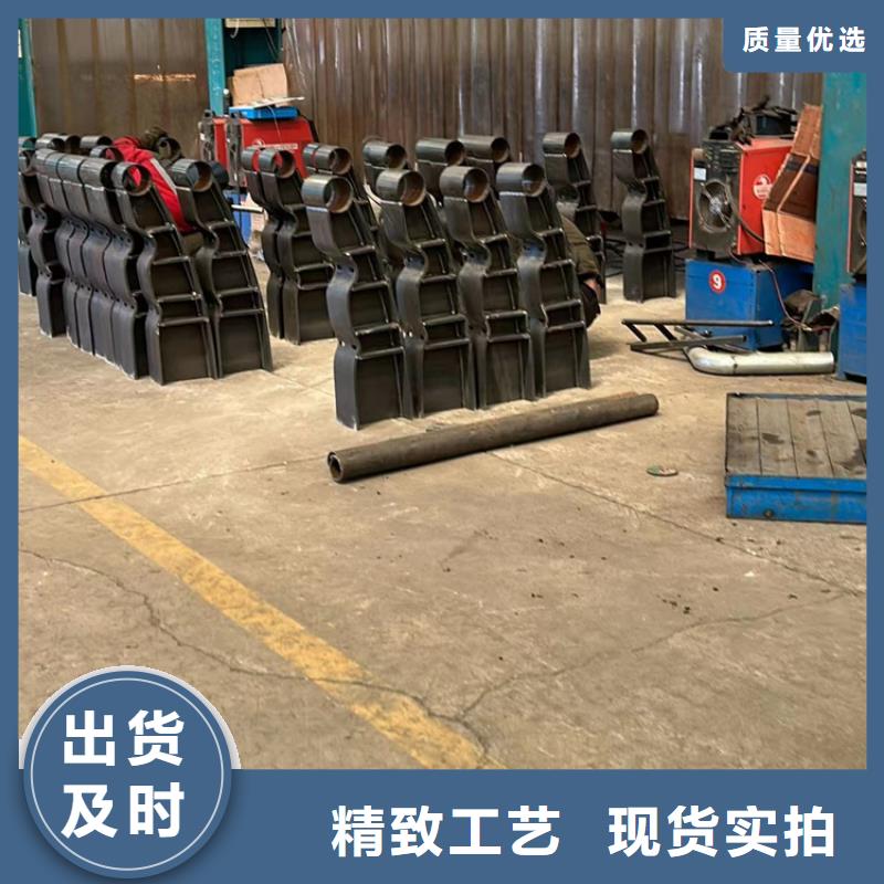 公路防撞护栏坚固耐用