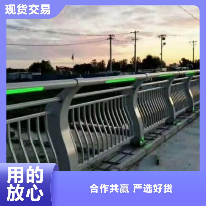 护栏桥梁护栏厂源头厂家量大价优