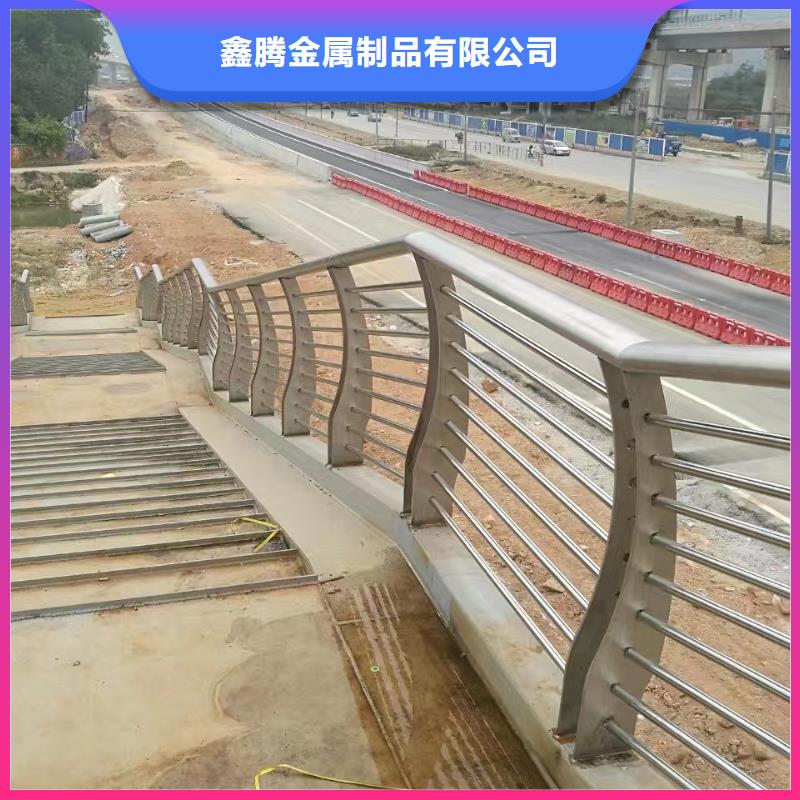 不銹鋼復合管護欄人車分流欄廠家技術完善