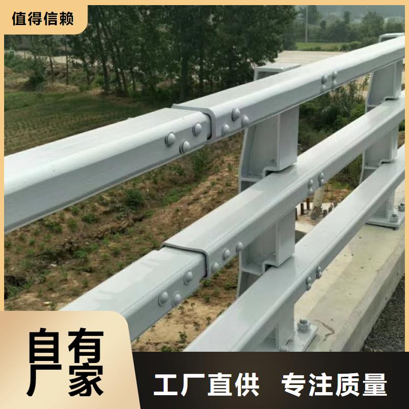 支持批发零售【防撞护栏】 钢背木护栏自有厂家-{神龙}
