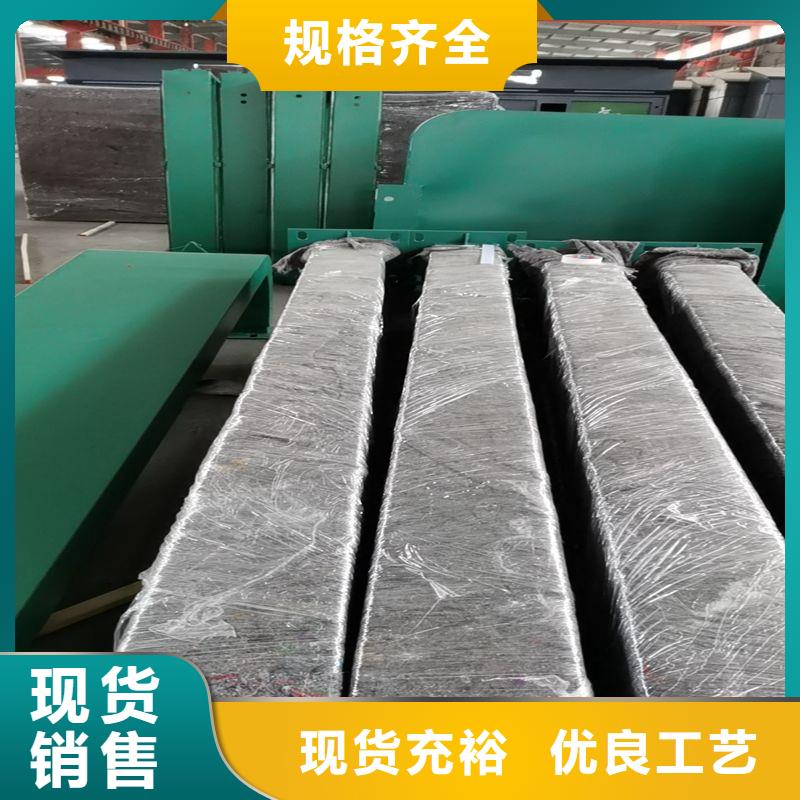 文昌市简易不锈钢候车亭来厂考察