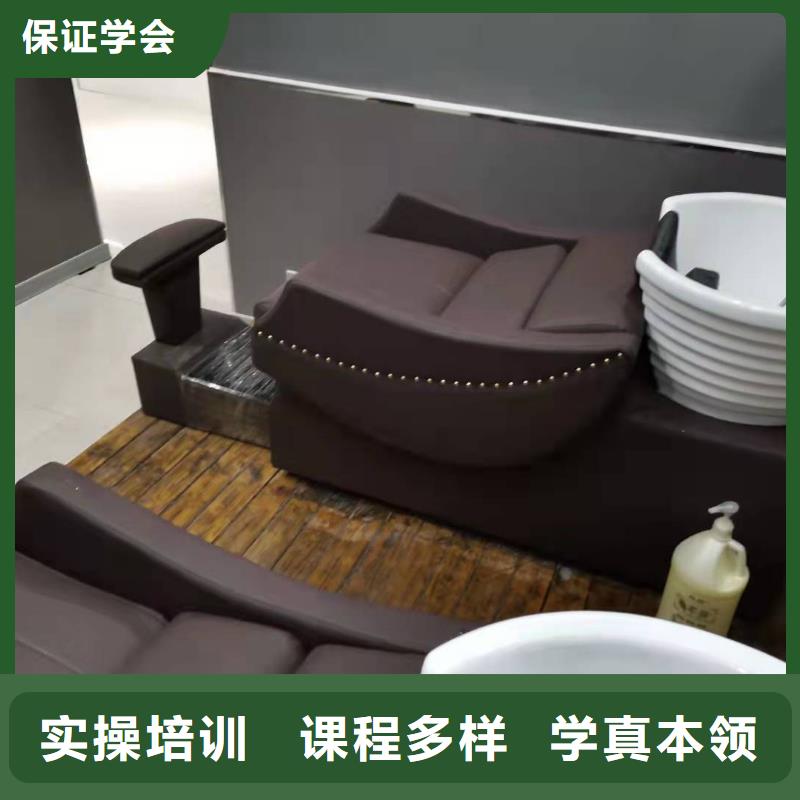 美发培训学校学装载机铲车叉车学费多少钱正规学校