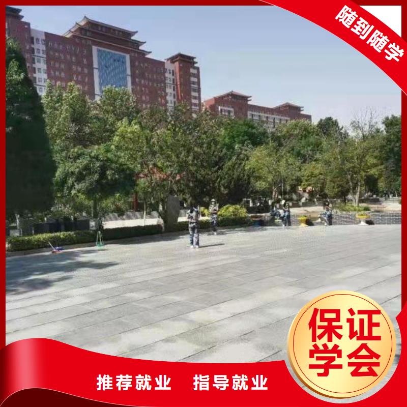 汽修培训学校挖掘机教学实操教学
