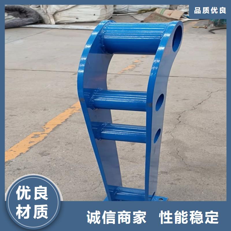 不銹鋼橋梁防護(hù)欄桿現(xiàn)貨即發(fā)