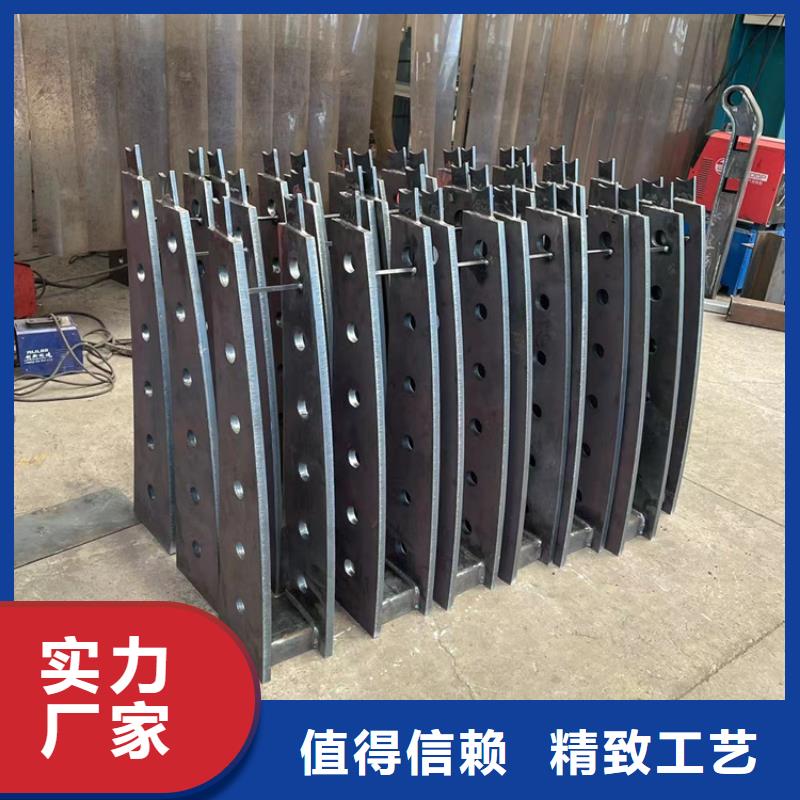 不銹鋼復合管橋梁護欄驗貨合格