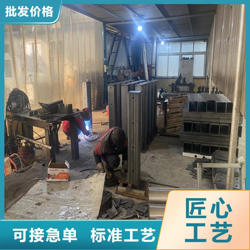 不銹鋼橋梁防護欄桿廠家-報價