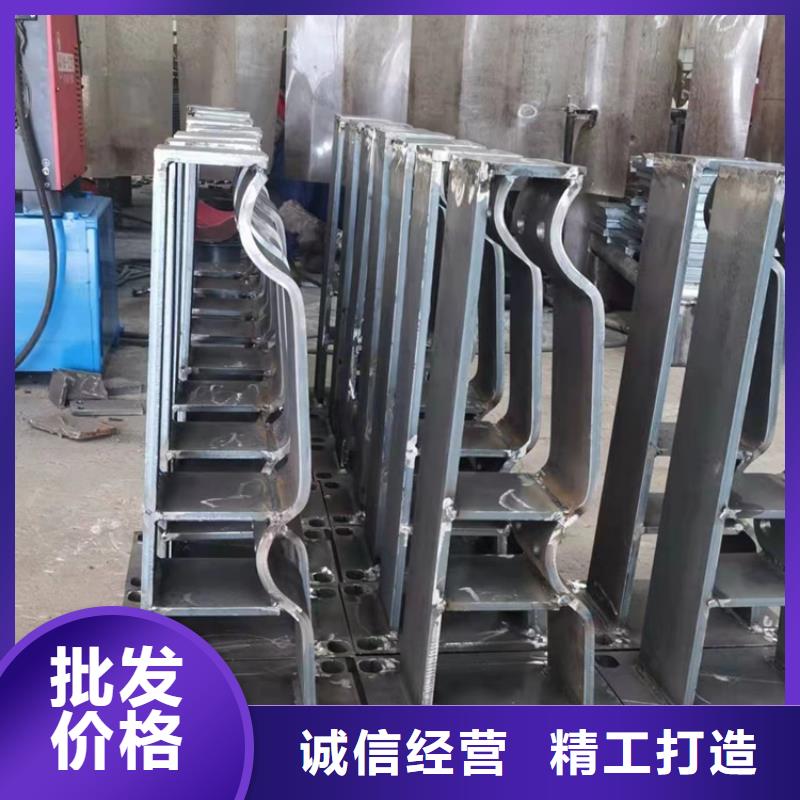 优选：双层防撞护栏本地厂家