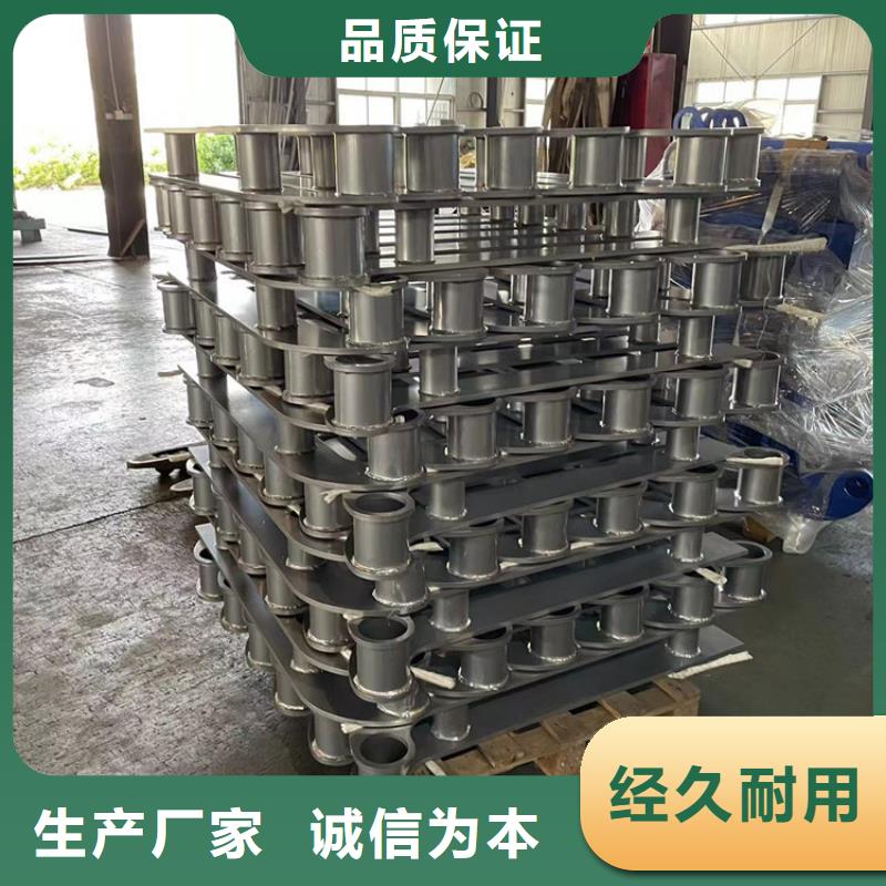 道路兩側(cè)隔離護(hù)欄優(yōu)選鼎森