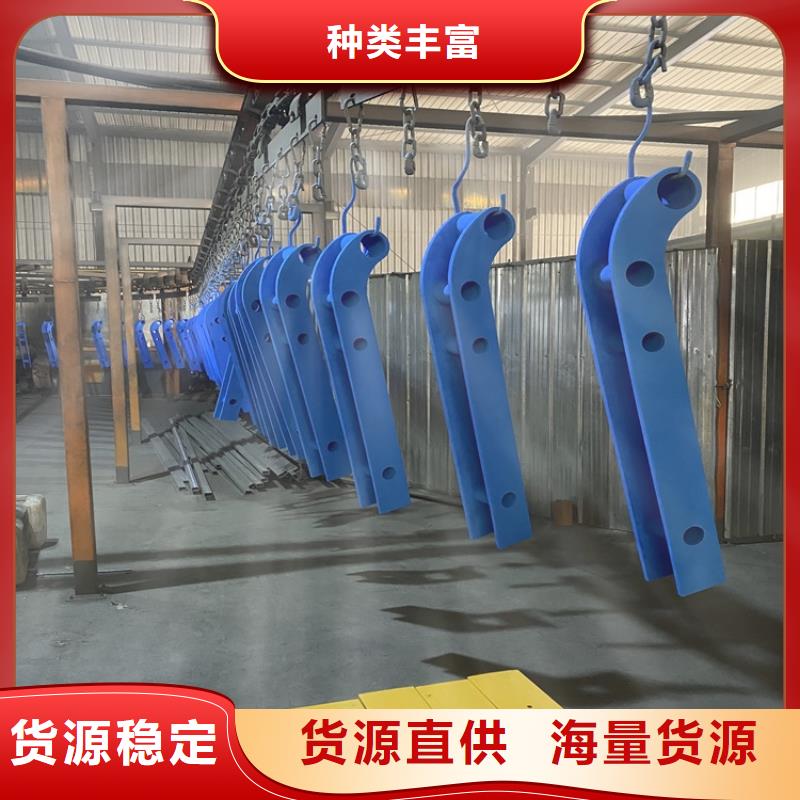 道路兩側(cè)隔離護(hù)欄優(yōu)選鼎森