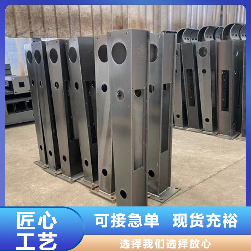 桥梁防撞击护栏每米多少钱