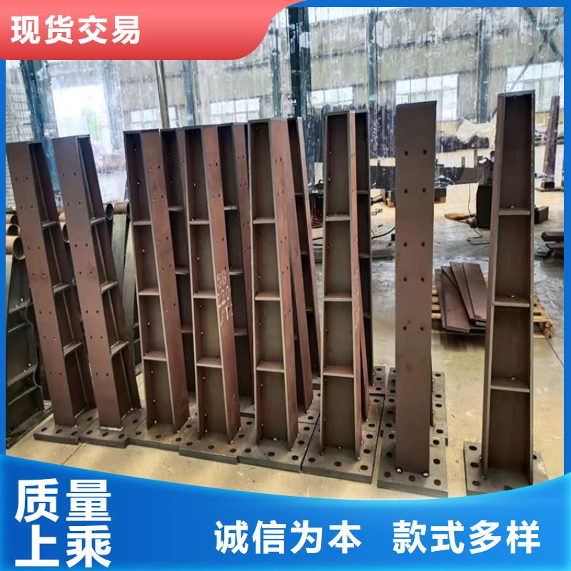 不銹鋼橋梁防護欄桿定制生產