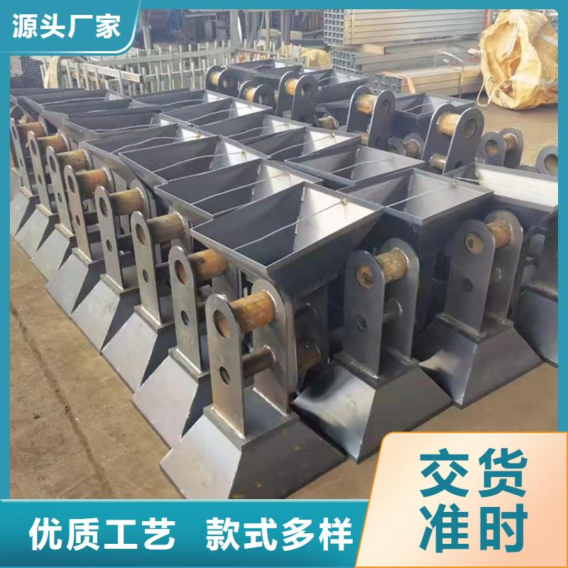 金色防撞护栏大量供应