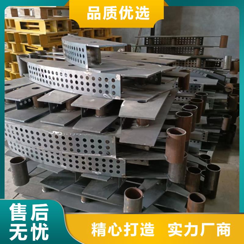 道路防撞护栏立柱质优价廉来厂考察质优价廉
