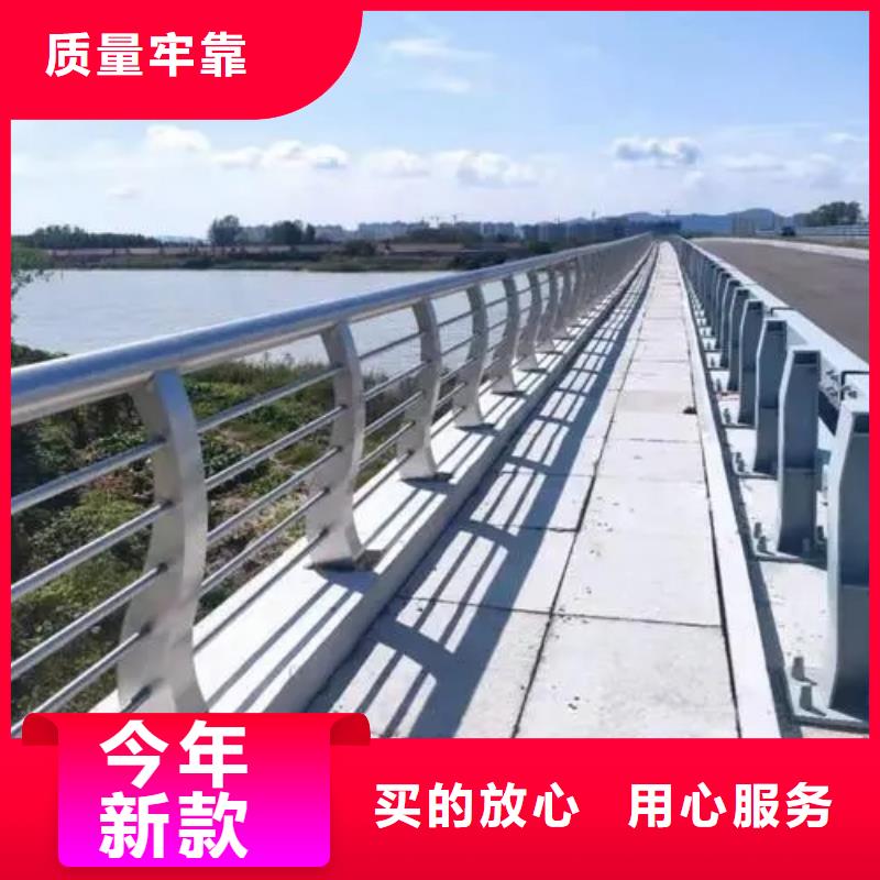 Q235防撞栏高速公路护栏美观耐用,不变形,耐腐蚀，免维护