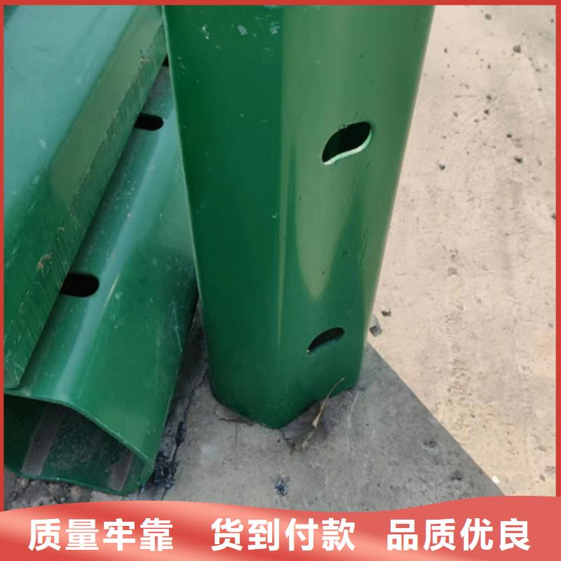专业的生产厂家【波形护栏生产厂家】,庭院木栏杆经久耐用
