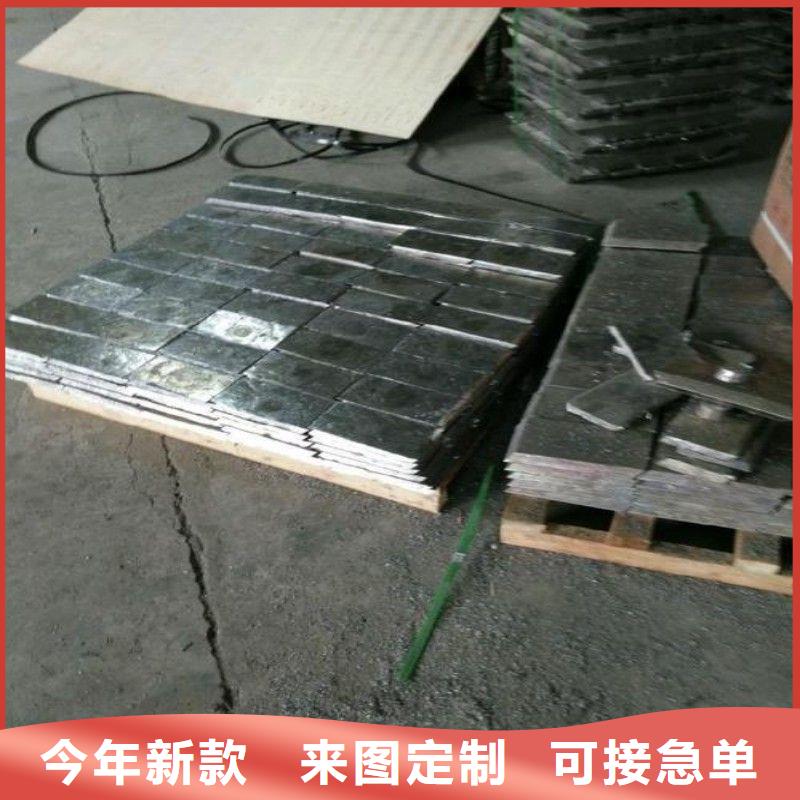 铅门现场安装