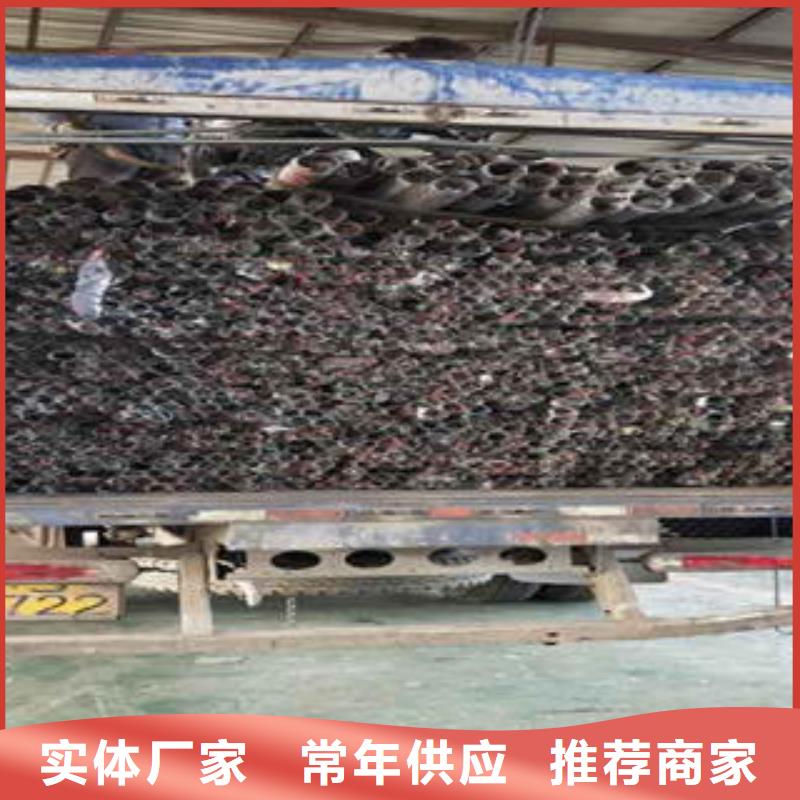 鑫润通优选:【批发价格 道路隔离栏杆,不锈钢碳素钢复合管护栏厂家不只是质量好】
