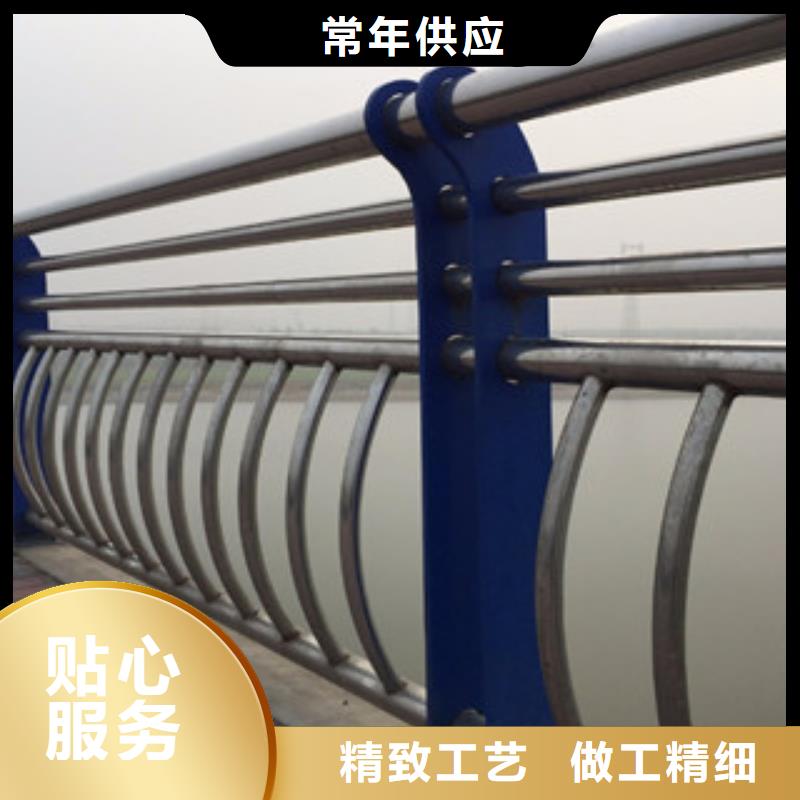 桂林购买防撞钢栏杆厂家桥梁防撞护栏厂家如何计算一米价格